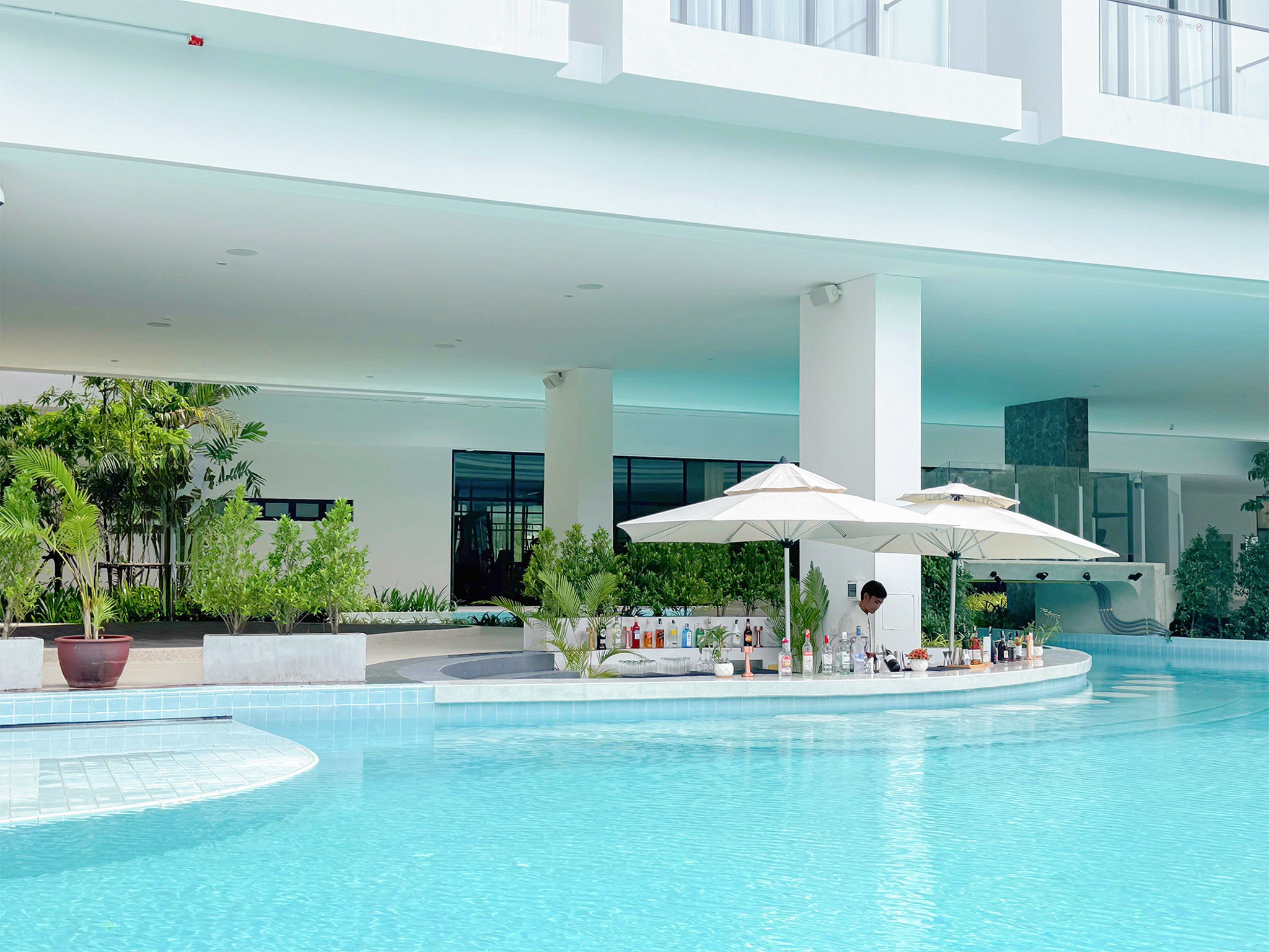 Leisure Pool Bar