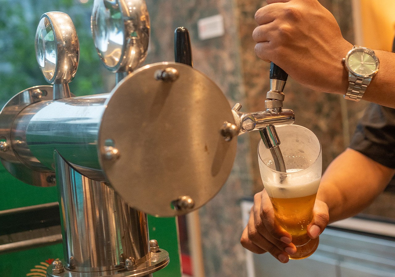 Mangrove Bar & Restaurant