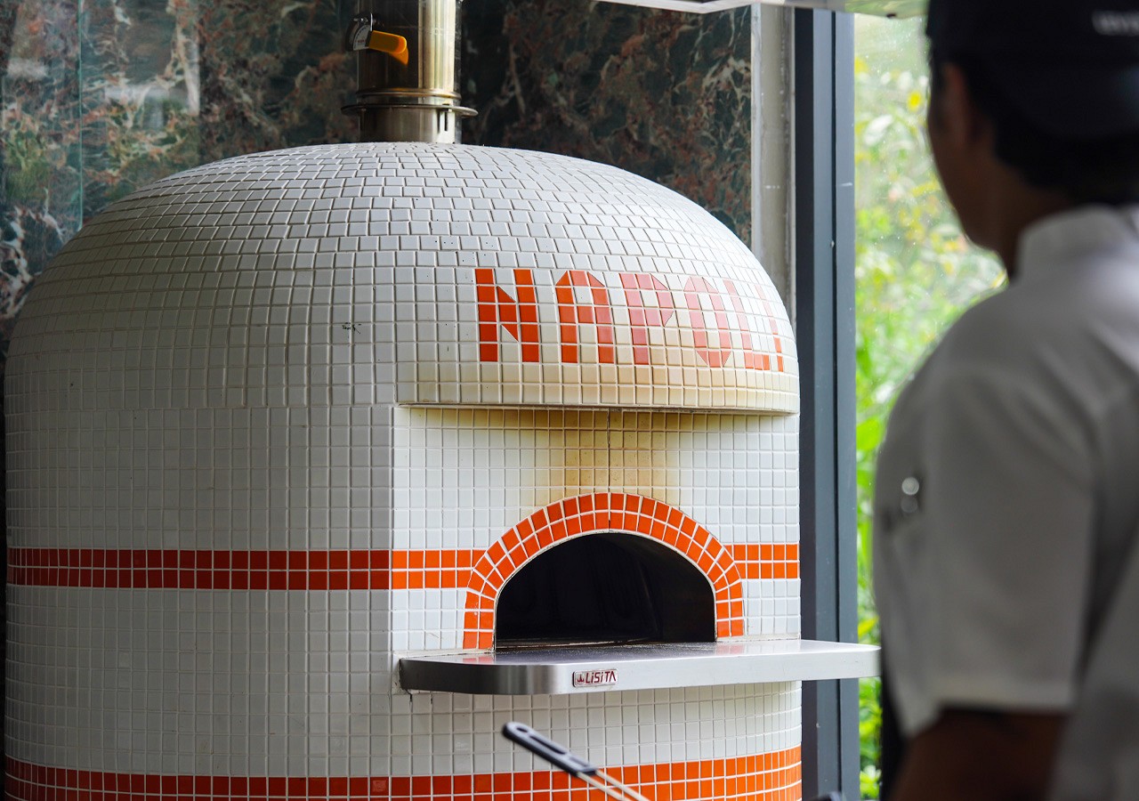 Mangrove Bar & Restaurant