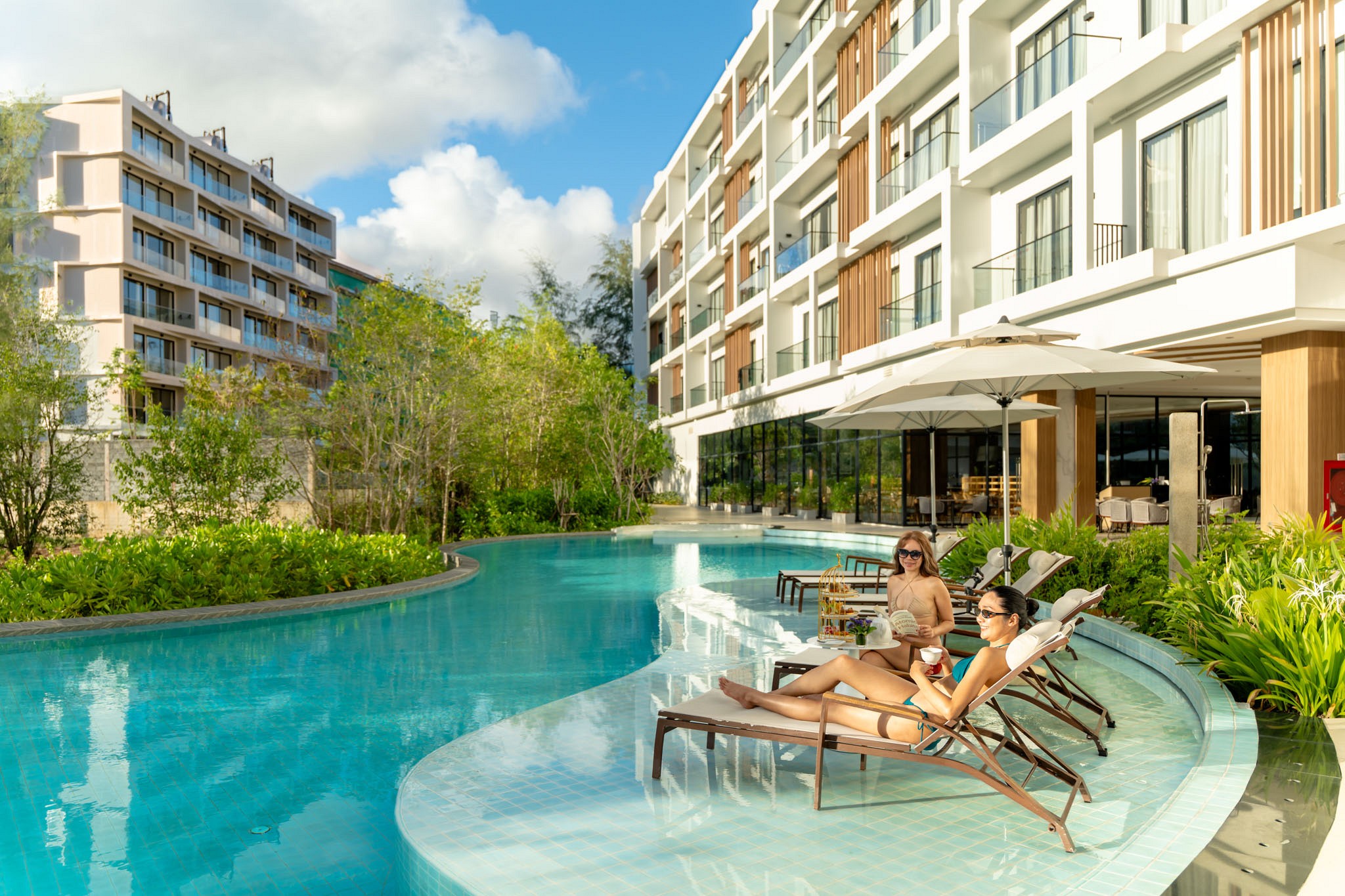 Leisure Pool Bar
