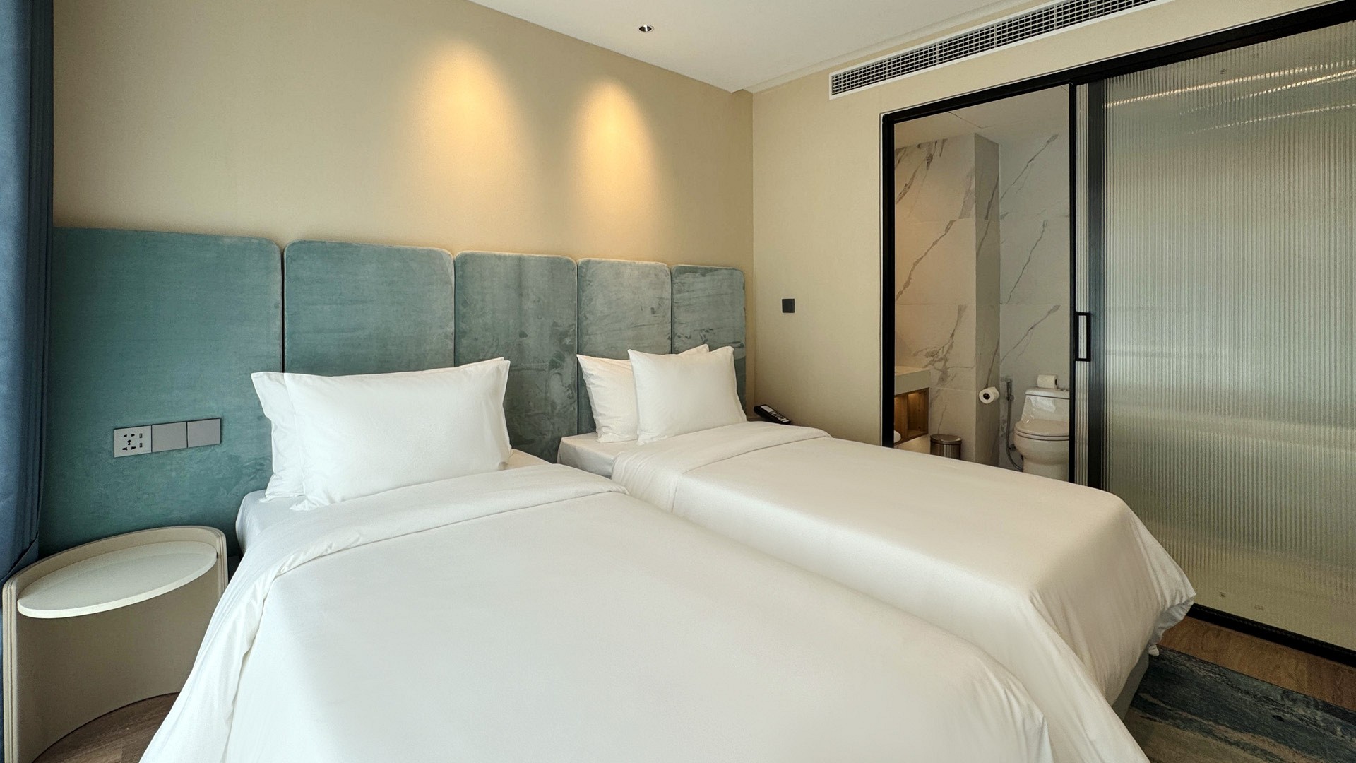 Laya Suites & Residences