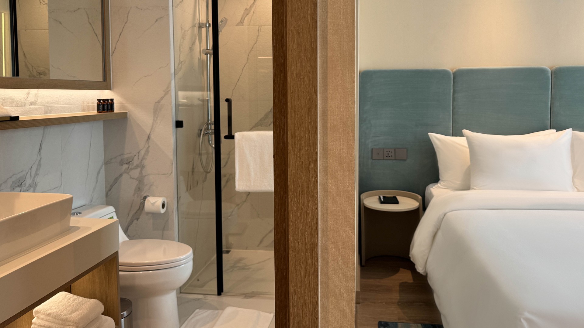 Laya Suites & Residences