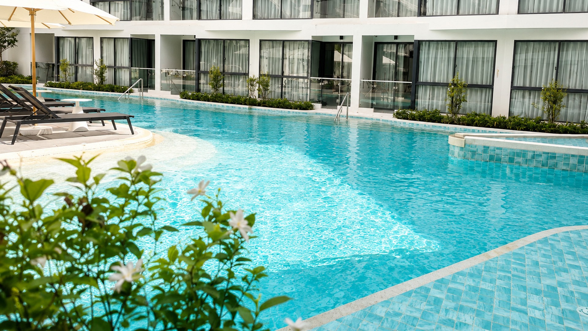 Laya Suites & Residences