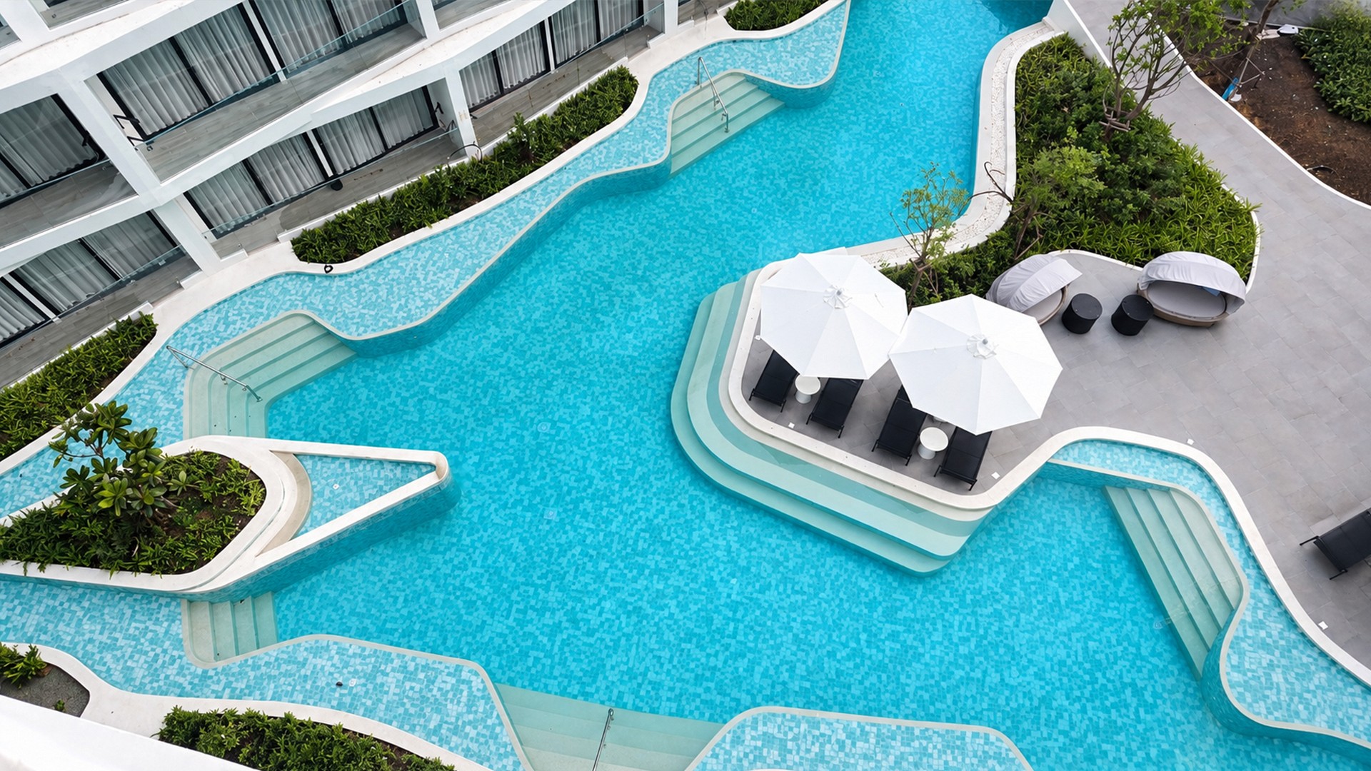 Laya Suites & Residences